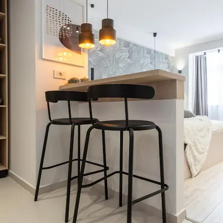 Apartament Atheneum Victoriei 1br Balcony And Selfcheckin