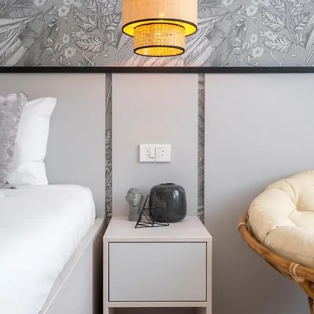 Atheneum Victoriei 1br Balcony And Selfcheckin Bucureşti